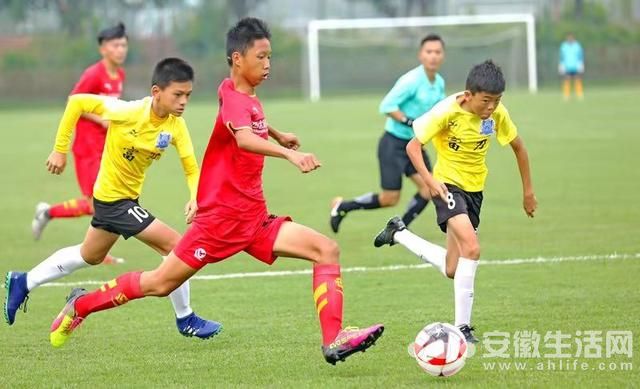  斯图加特青训成果丰硕，三名小将首秀破门  